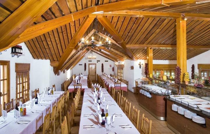 Imagen del bar/restaurante del Hotel Los Enebros. Foto 3