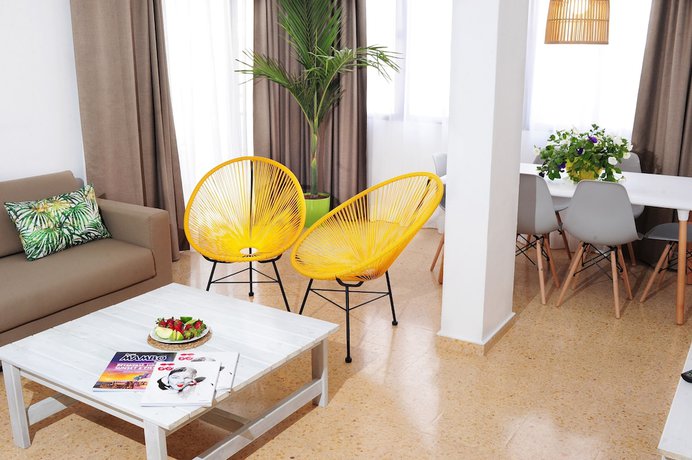 Imagen de la habitación del Hotel Los Escondidos Ibiza. Foto 8