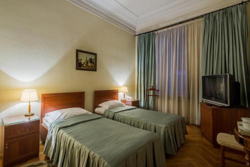 Imagen de la habitación del Hotel Los. Foto 2