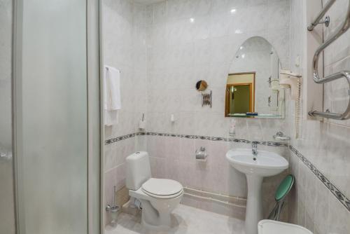 Imagen de la habitación del Hotel Los. Foto 6