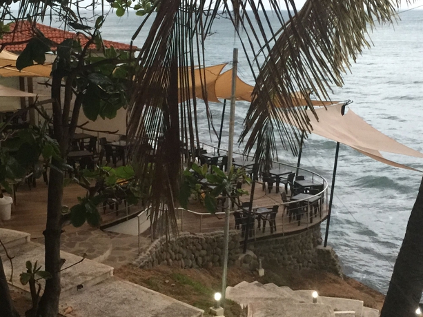 Imagen del bar/restaurante del Hotel Los Farallones. Foto 2