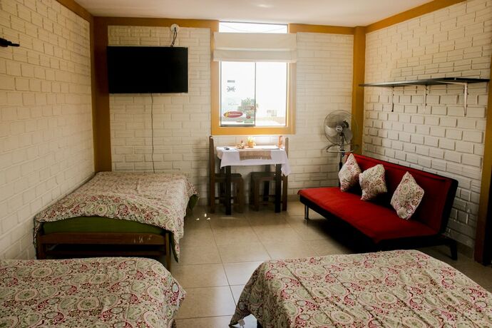 Imagen de la habitación del Hotel Los Faroles. Foto 15