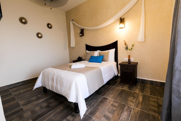 Imagen de la habitación del Hotel Los Frailes, Valladolid, Yucat&aacute;n. Foto 14