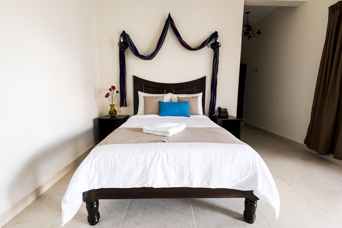 Imagen de la habitación del Hotel Los Frailes, Valladolid, Yucat&aacute;n. Foto 16