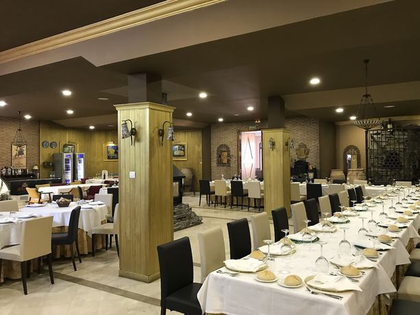 Imagen del bar/restaurante del Hotel Los Galanes. Foto 3