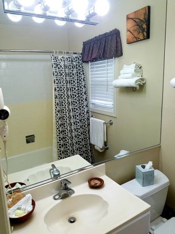 Imagen de la habitación del Hotel Los Gatos Garden Inn. Foto 4