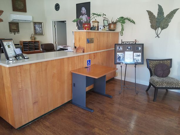 Imagen de los interiores del Hotel Los Gatos Garden Inn. Foto 19