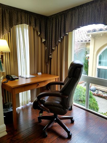 Imagen de la habitación del Hotel Los Gatos Garden Inn. Foto 14