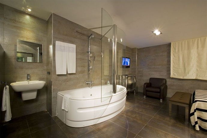 Imagen de la habitación del Hotel Los Girasoles, Granada. Foto 16