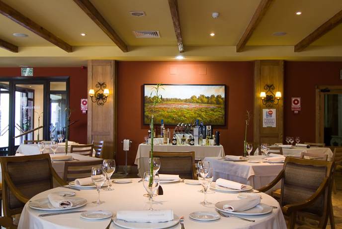 Imagen del bar/restaurante del Hotel Los Granados, Navalmoral de la Mata. Foto 2