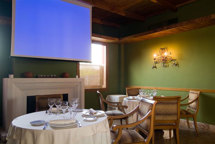 Imagen del bar/restaurante del Hotel Los Granados, Navalmoral de la Mata. Foto 4