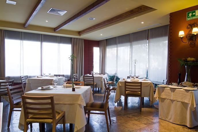 Imagen del bar/restaurante del Hotel Los Granados, Navalmoral de la Mata. Foto 5