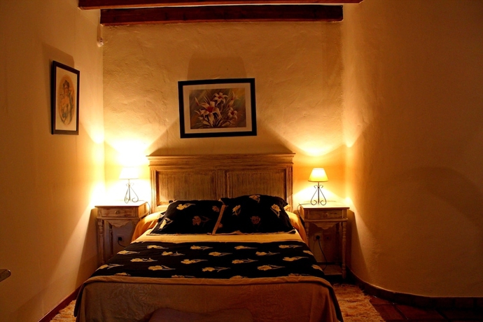 Imagen de la habitación del Hotel Los Jarales. Foto 11