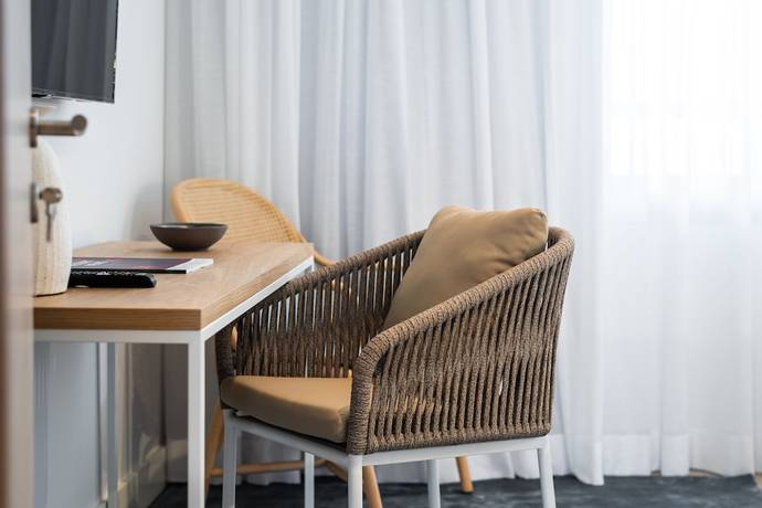 Imagen de la habitación del Hotel Los Jardines de Abama Suites. Foto 12