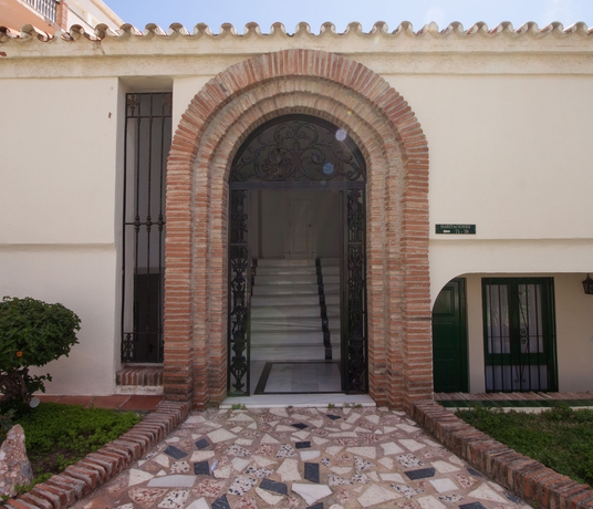 Imagen de los exteriores del Hotel Los Jazmines. Foto 14