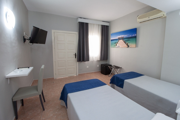 Imagen de la habitación del Hotel Los Jazmines. Foto 9