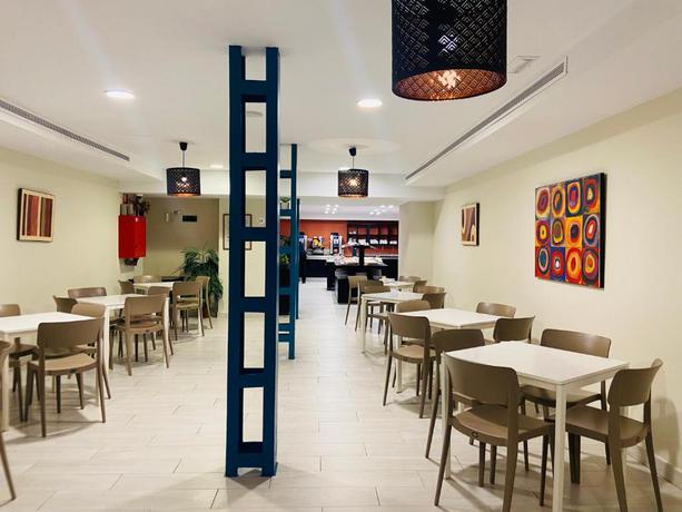 Imagen del bar/restaurante del Hotel Los Jazmines. Foto 3