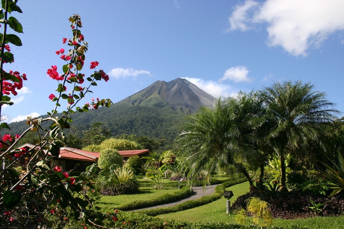 Imagen de los exteriores del Hotel Los Lagos Spa and Resort. Foto 8