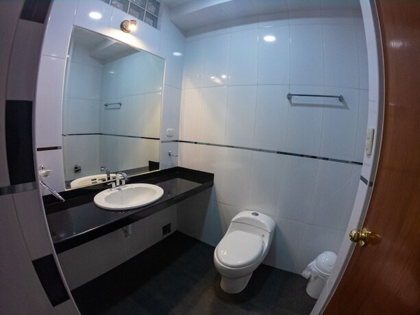 Imagen de la habitación del Hotel Los Laureles, Piste. Foto 16