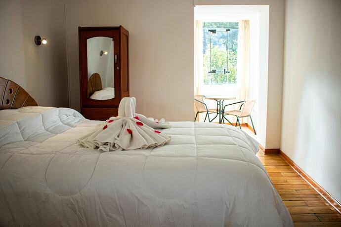 Imagen general del Hotel Los Laureles, Piste. Foto 3