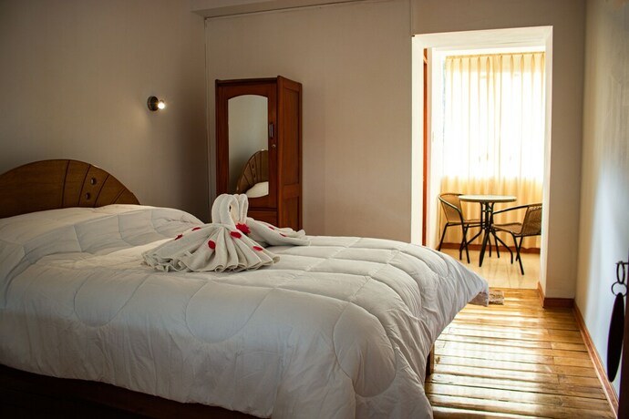 Imagen general del Hotel Los Laureles, Piste. Foto 12