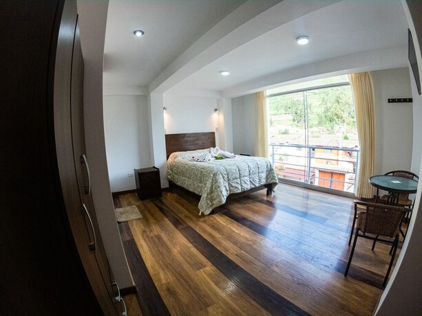 Imagen general del Hotel Los Laureles, Piste. Foto 13