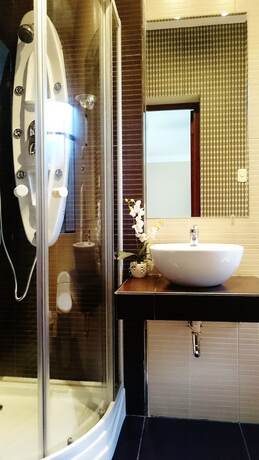 Imagen de la habitación del Hotel Los Leones Boutique. Foto 11