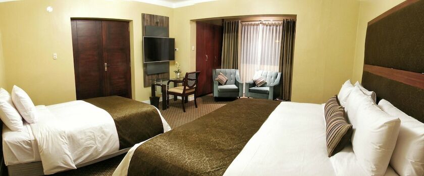Imagen de la habitación del Hotel Los Leones Boutique. Foto 14