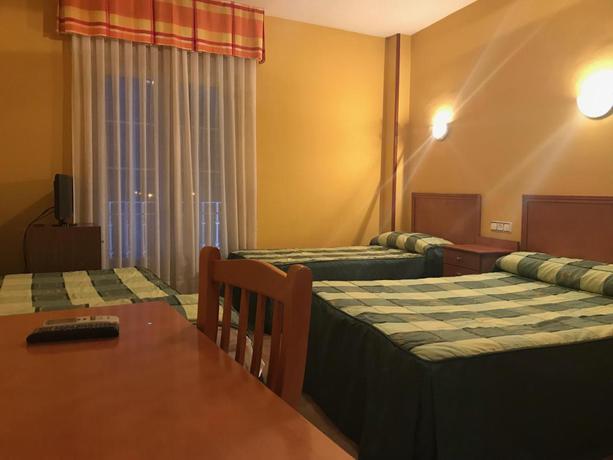 Imagen de la habitación del Hotel Los Leones, San Martín de la Vega. Foto 9