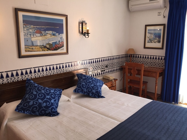 Imagen de la habitación del Hotel Los Limoneros. Foto 2