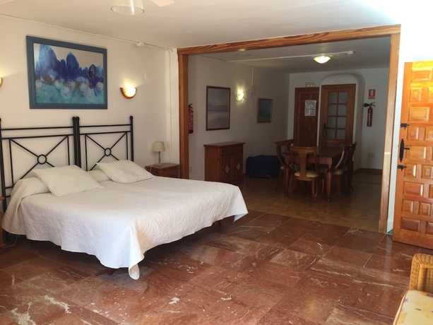 Imagen de la habitación del Hotel Los Limoneros. Foto 6