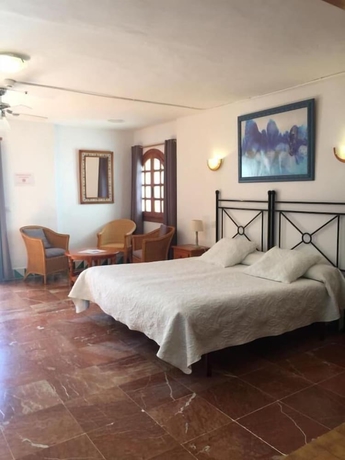 Imagen de la habitación del Hotel Los Limoneros. Foto 9