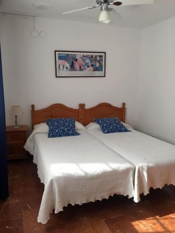 Imagen de la habitación del Hotel Los Limoneros. Foto 10