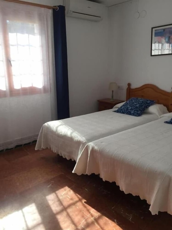 Imagen de la habitación del Hotel Los Limoneros. Foto 13