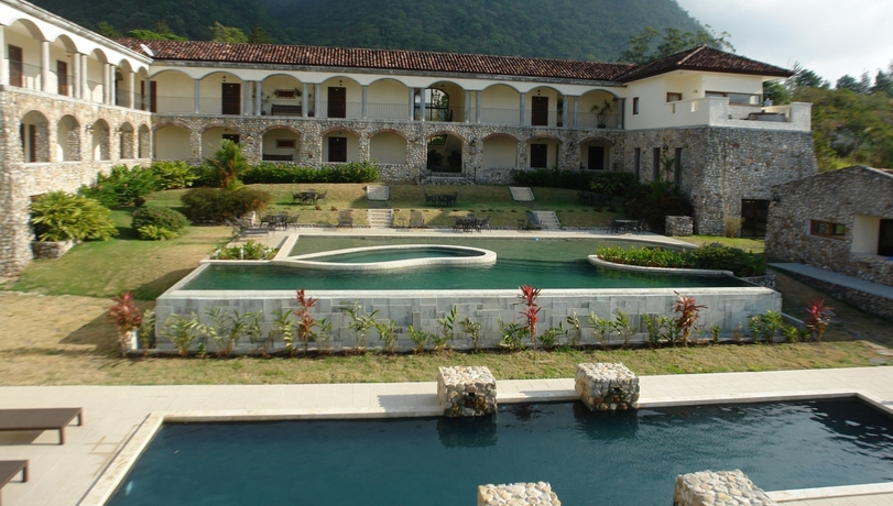 Imagen de la piscina del Hotel Los Mandarinos Boutique Spa and. Foto 10