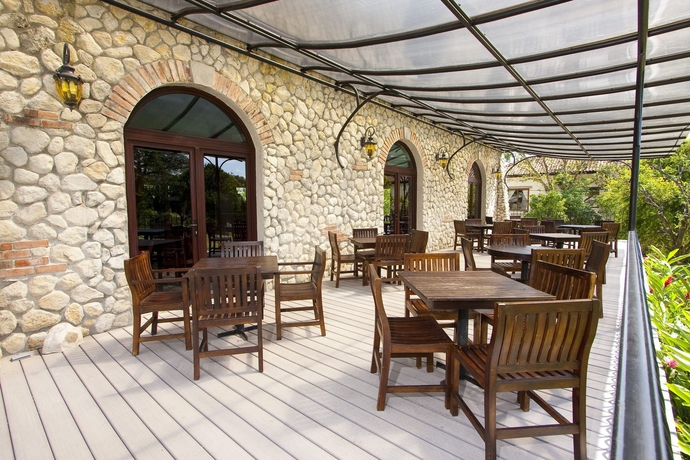 Imagen del bar/restaurante del Hotel Los Mandarinos Boutique Spa and. Foto 4