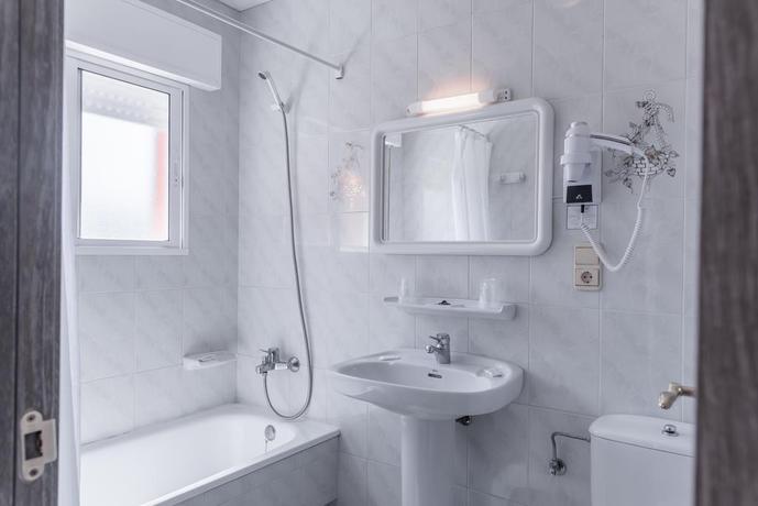 Imagen general del Hotel Los Naranjos, Revolta. Foto 10