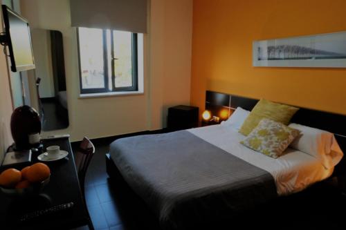 Imagen de la habitación del Hotel Los Nardos. Foto 13