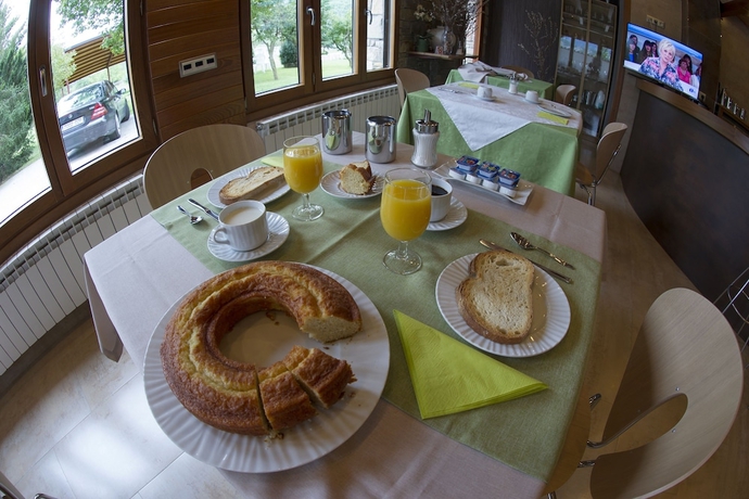 Imagen del bar/restaurante del Hotel Los Nogales, Campo. Foto 8