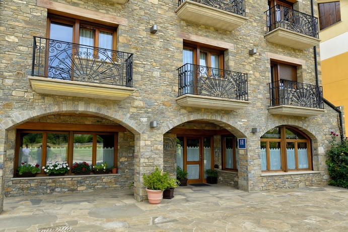 Imagen general del Hotel Los Nogales, Campo. Foto 3