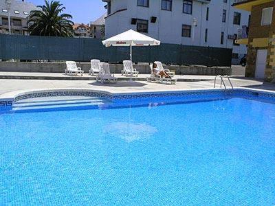 Imagen de la piscina del Hotel Los Nogales, Noja. Foto 8