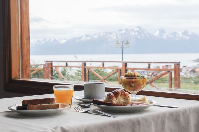 Imagen del bar/restaurante del Hotel Los Ñires. Foto 2