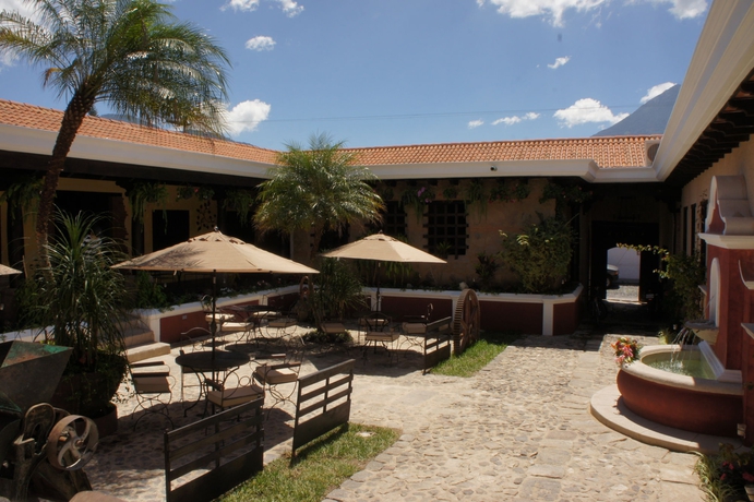 Imagen de los exteriores del Hotel Los Olivos Boutique Y Restaurante. Foto 11