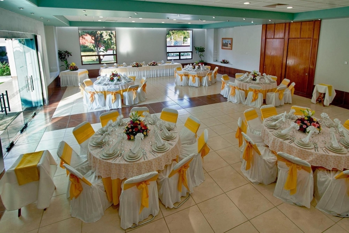 Imagen de los interiores del Hotel Los Olivos Spa. Foto 4