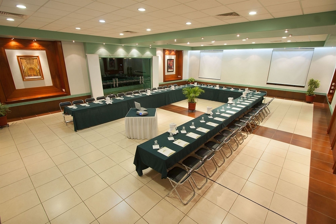 Imagen de los interiores del Hotel Los Olivos Spa. Foto 11