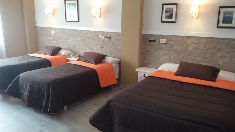 Imagen de la habitación del Hotel Los Olmos. Foto 10