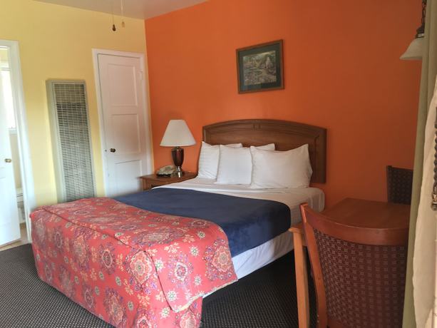Imagen de la habitación del Hotel Los Padres Inn. Foto 8
