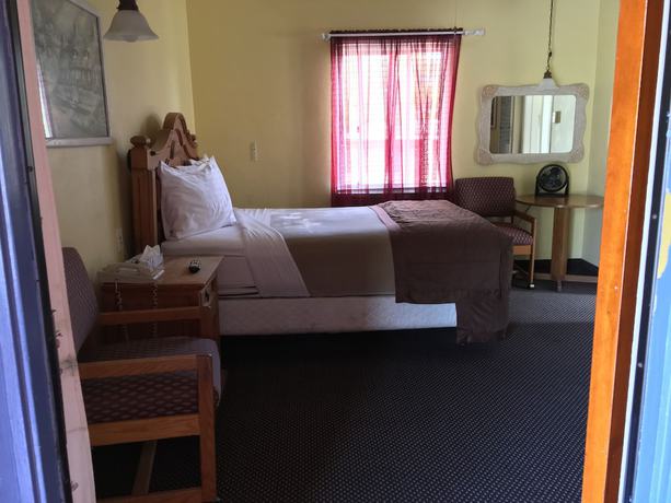 Imagen de la habitación del Hotel Los Padres Inn. Foto 9
