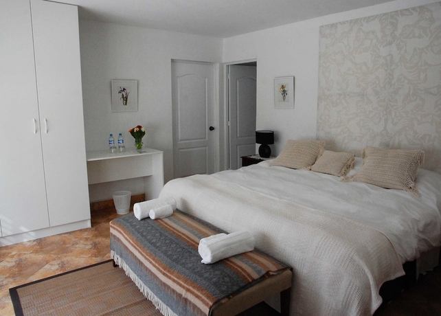 Imagen de la habitación del Hotel Los Palomos. Foto 6