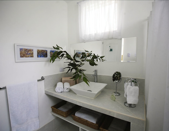 Imagen de la habitación del Hotel Los Palomos. Foto 10